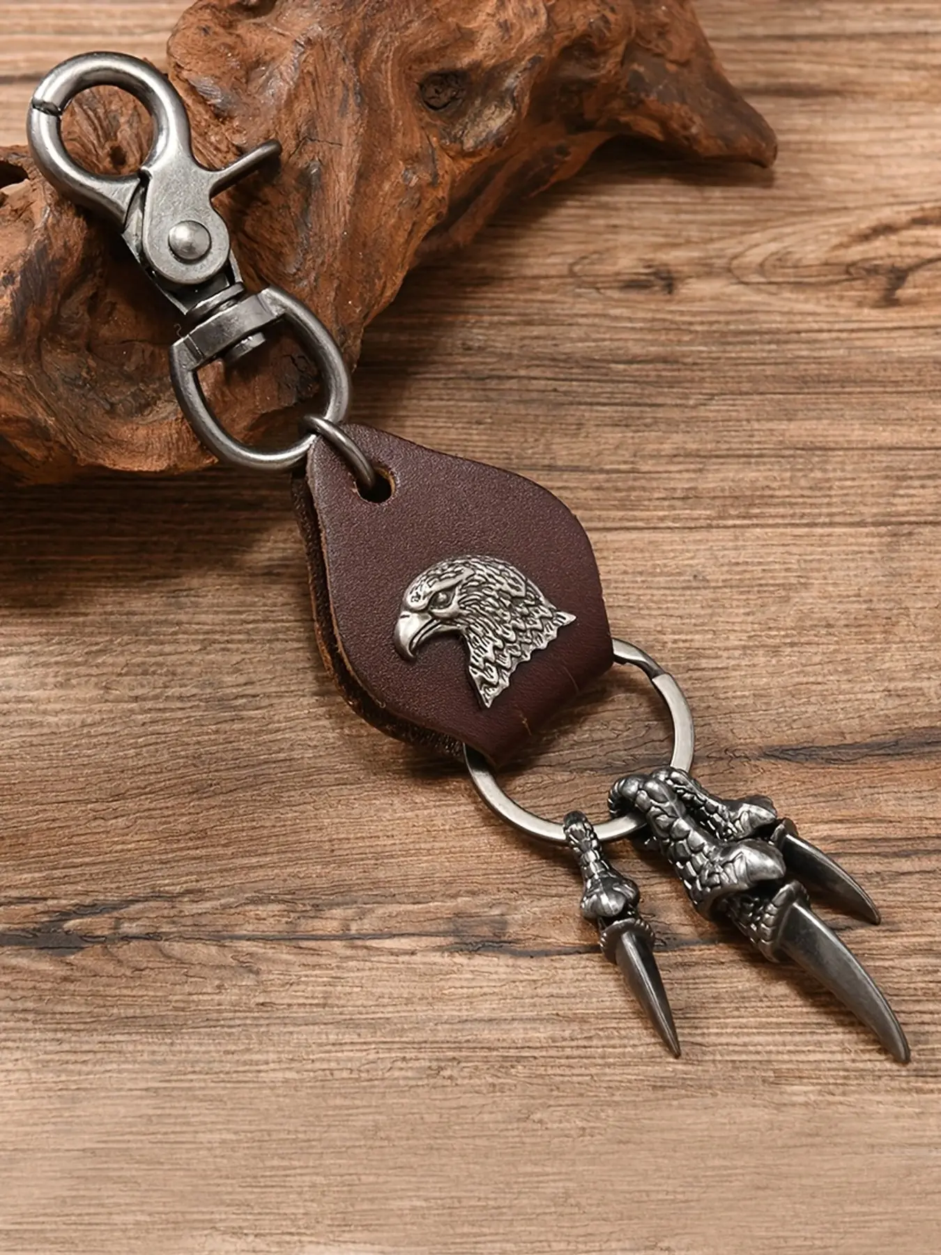 European and American New Accessories, Creative Punk Style Eagle Pendant Genuine Leather Keychain, Unique Vintage Backpack Charm, Animal Keychain