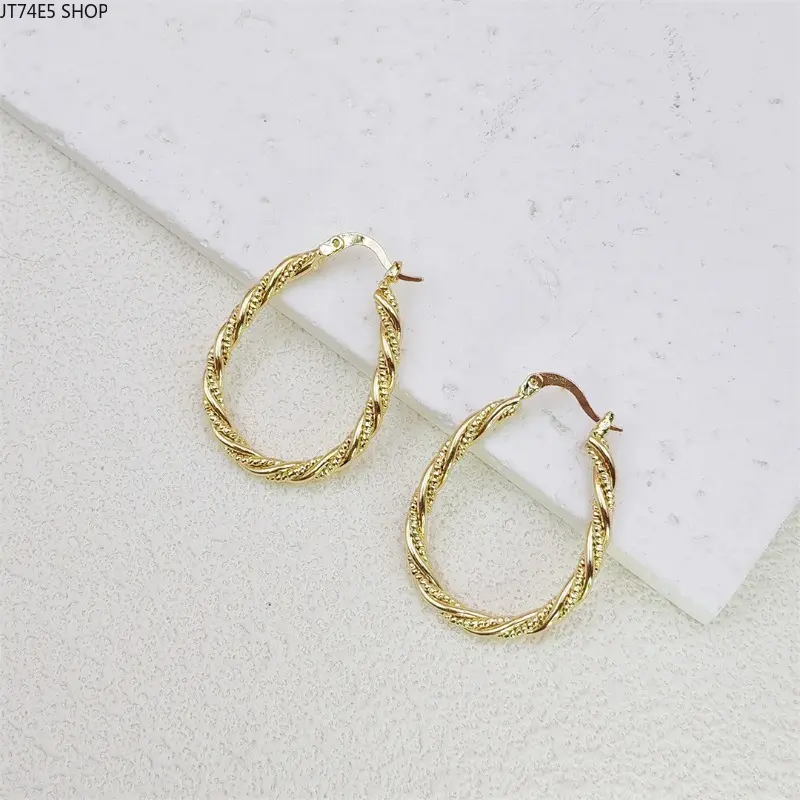 Twisted Hoop Earrings for Women, Classic Circle Shape Jewelry with a Smooth Finish, Versatile for Everyday Outfits, Multiple Outfits, Twist Pattern, Fashionable Jewelry Accessories, Cast Iron, Versatile Wear, Casual