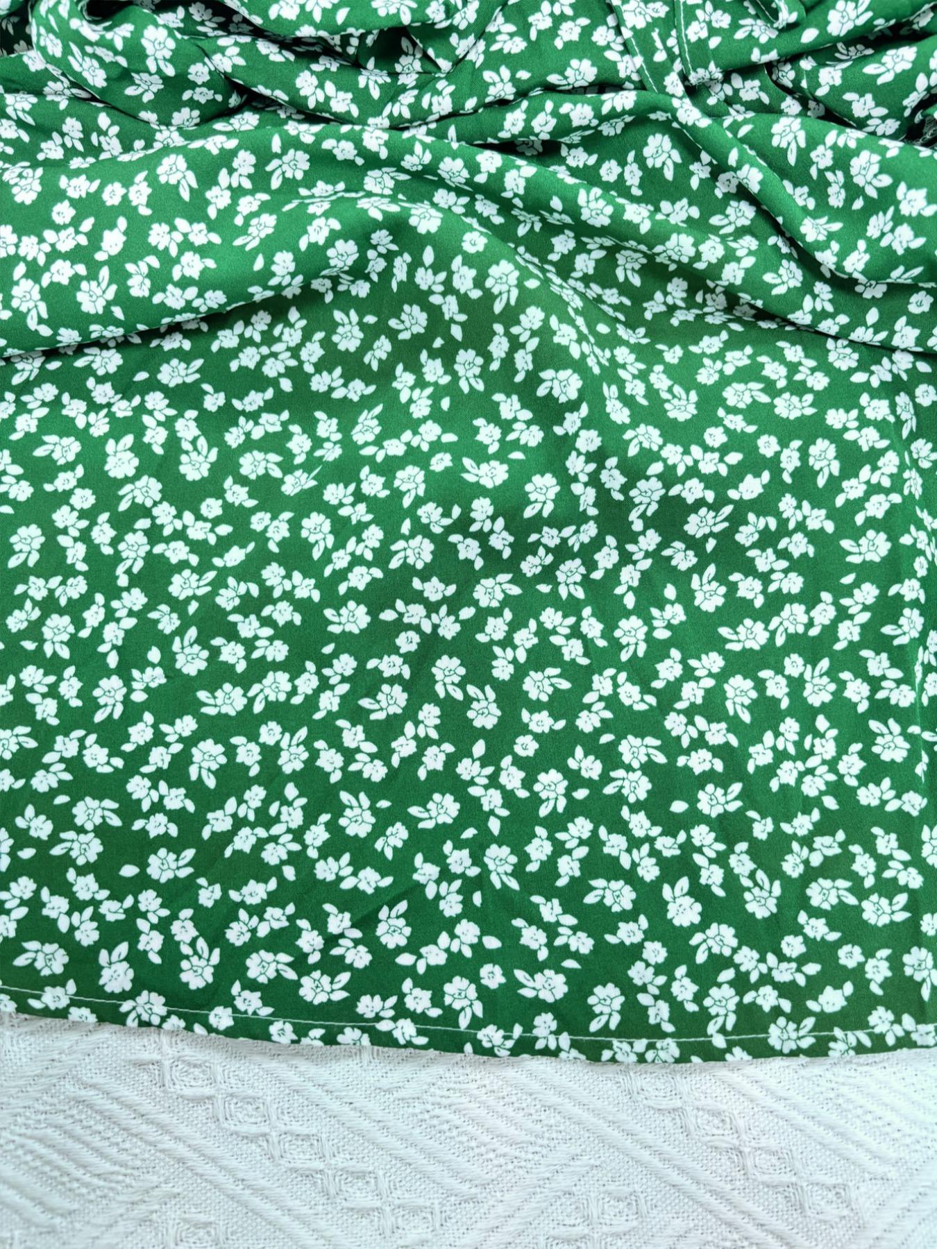 【Plus Size】 Ditsy Floral / All Over Print Split Thigh Dress. Casual Boho Bohemian Puff Sleeve Tie Front Dress. Women Plus Clothing Womenswear for Summer Daily Wear 【Plus Size】 Ditsy Floral / All Over Print Split Thigh Dress. Casual Boho Bohemian Puff Sleeve Tie Front Dress. Women Plus Clothing Womenswear for Summer Daily Wear
