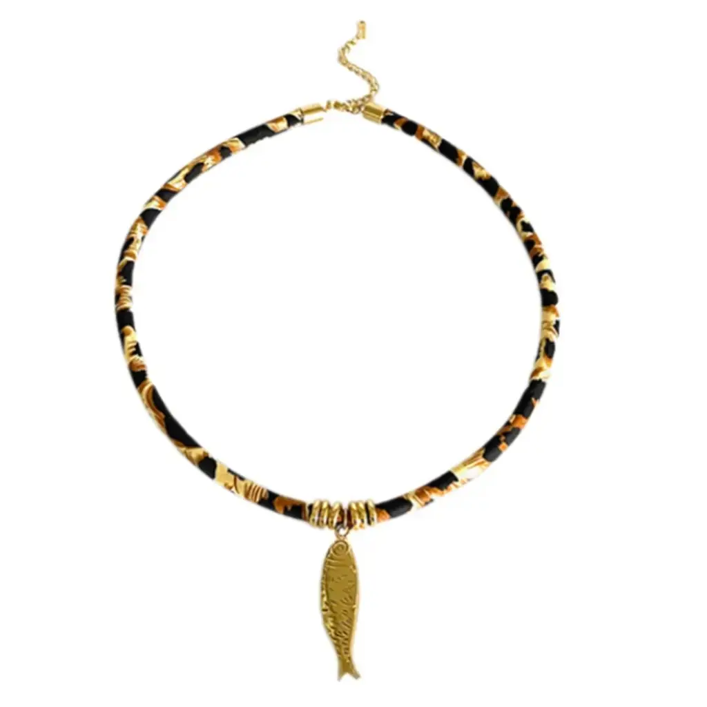 Elegant Stainless Steel Leopard Pendant Necklace Neck Chain for Everyday Wear
