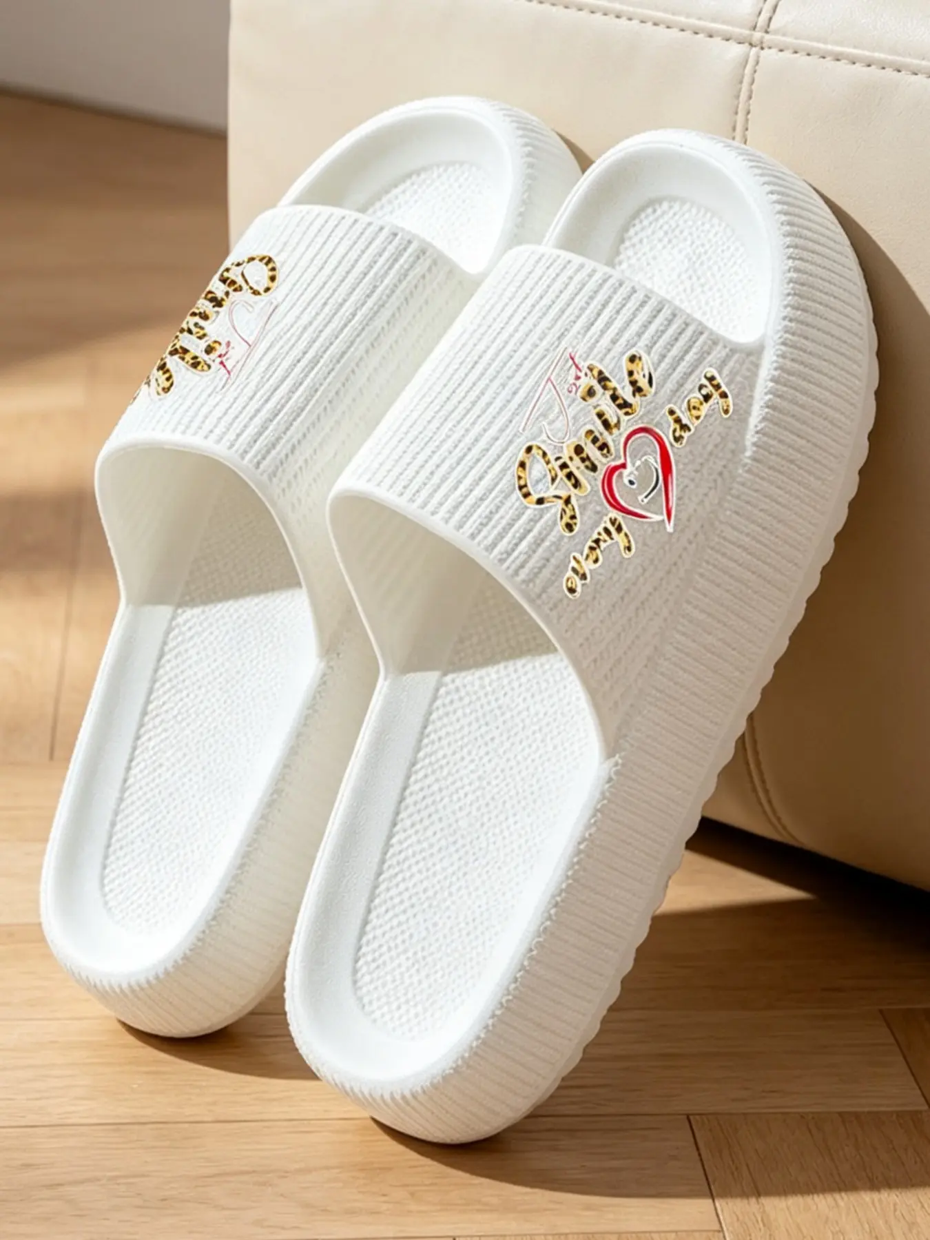 Women's Coquette Aesthetic Leopard Heart Print Cloud Slippers, Non Slip Slippers, Lightweight Eva Platform Slides, Anti-Slip Sole, Summer Footwear.Runs small, wide feet please size up one size.