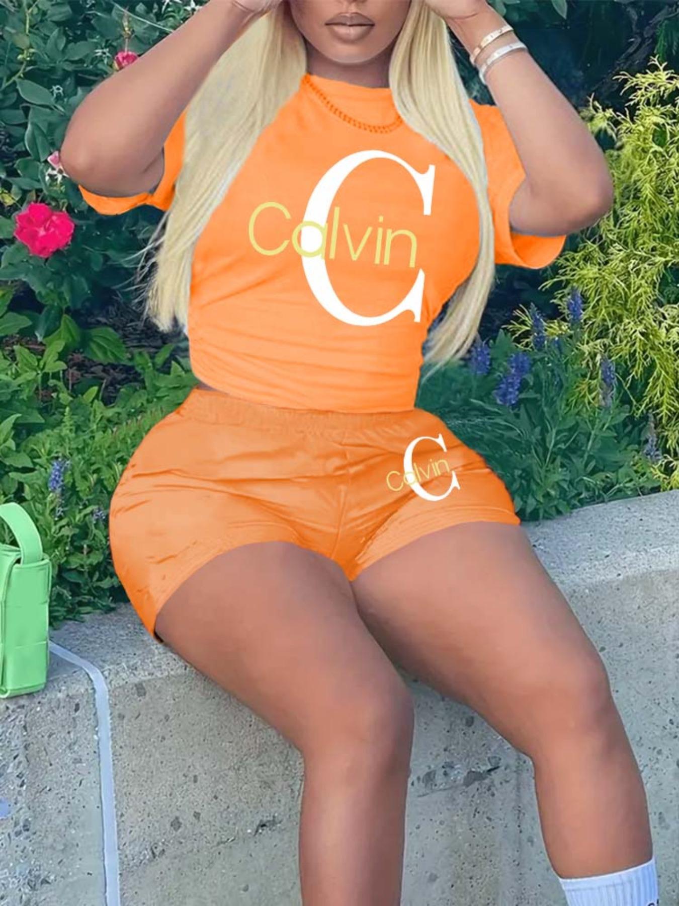 Fashionable Women's Heart Print Letter Pattern Knitwear Set, Regular Length Fitted Tops, Thin Fabric Short Sleeve T-Shirt and Shorts, All Seasons Casual Womenswear