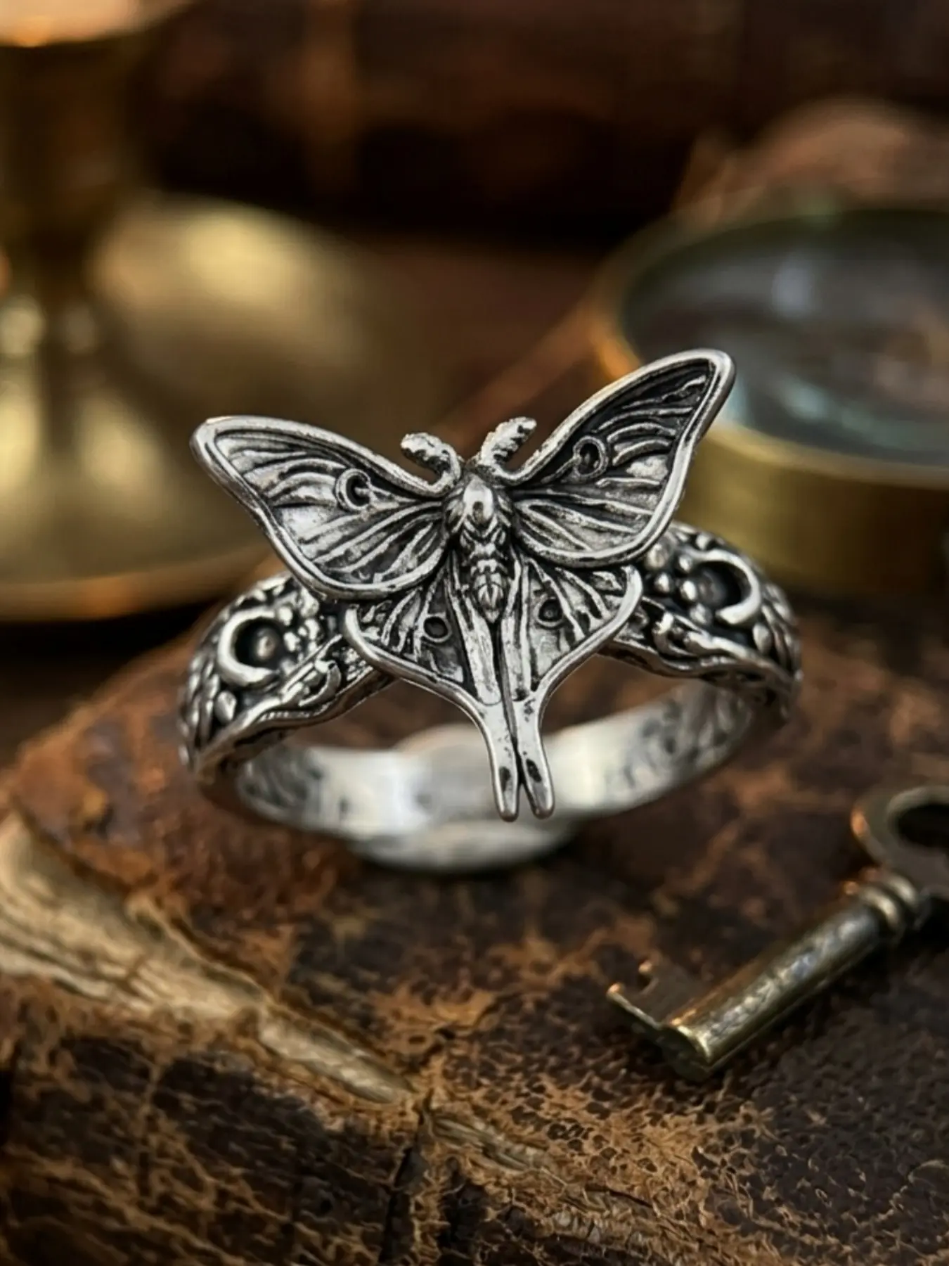 Vintage Unique Gothic Luna Moth Crescent Moon Silvery Engraved Band Crescent Rings Witchy Gothic Statement Finger Jewelry Gift for Women Copper Statement Ring