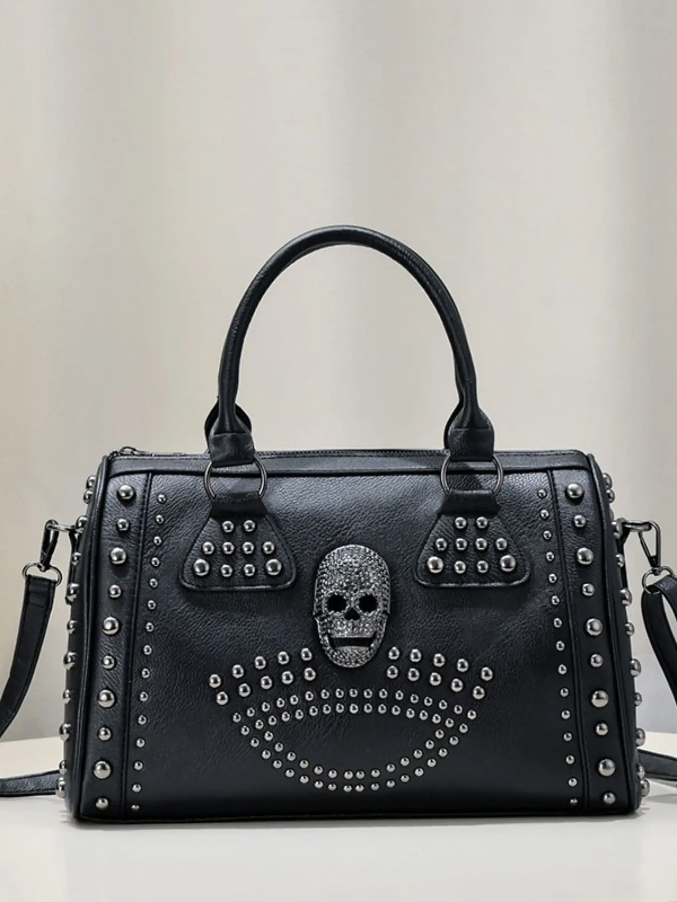 New punk retro skull rivet pillow bag that can be carried by hand or slung diagonally, suitable for daily shopping and short trips, Casual Trendy Handbag