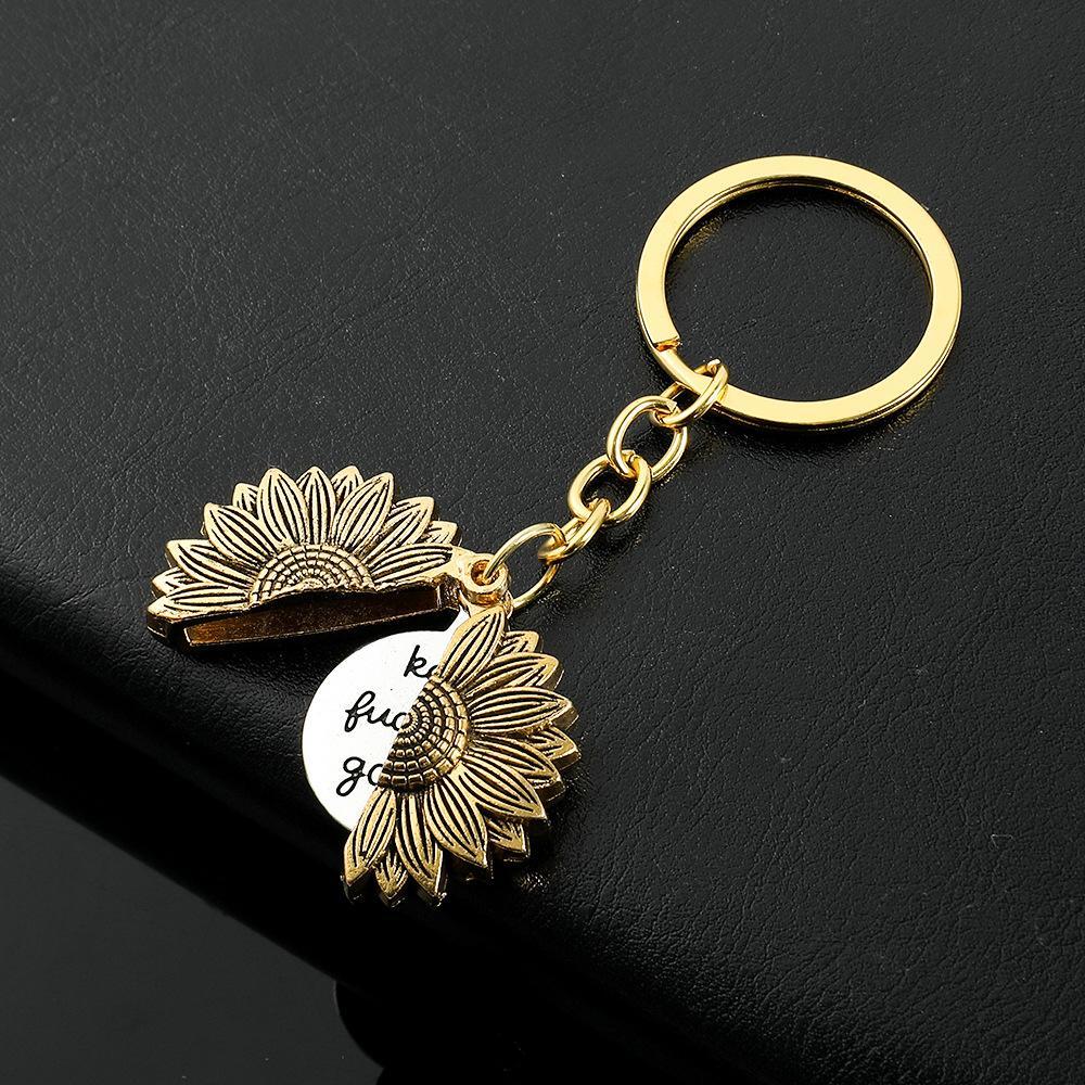 Vintage Sunflower Keychain – Retro Sunflower Pendant Bag Charm, DIY Letter Key Ring Accessory for Women