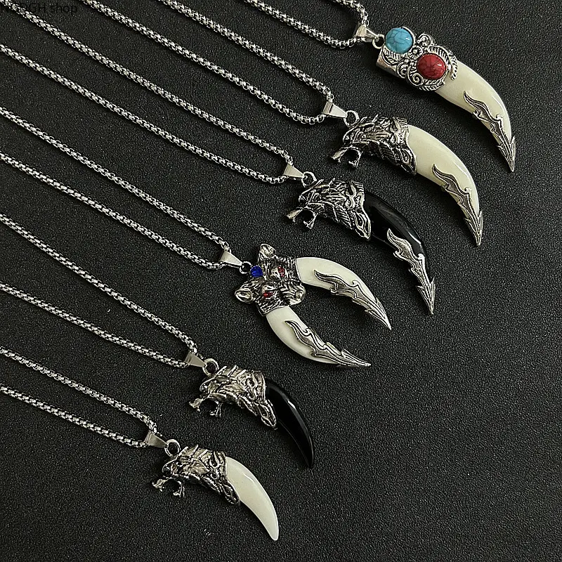 Vintage Silver Wolf Fang Pendant Necklace with Engraved Details, Dark Gothic Animal Tooth Charm, Punk Statement Jewelry for Men & Women, Retro Hip Hop Accessory, Perfect for Halloween, Parties & Edgy Daily Outfits.