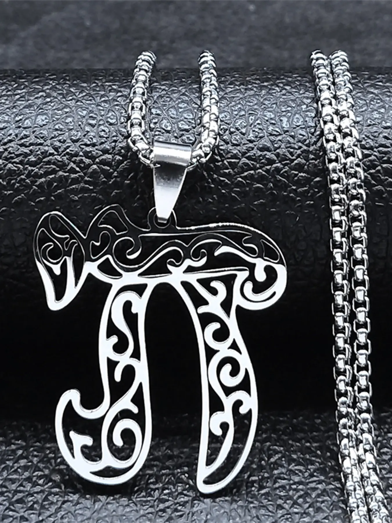 Hebrew Letter Chai Necklaces Women/Men Stainless Steel Jewish Necklace Judaica Lucky pendentif acier inoxydable