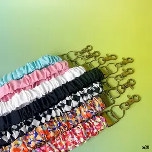 Scrunchie Lanyards For ID Badges With Carabiner Clip, Retractable Polyester Fiber Breakaway Badge Holder, Trendy Gift For Teacher Nurse Office Christmas