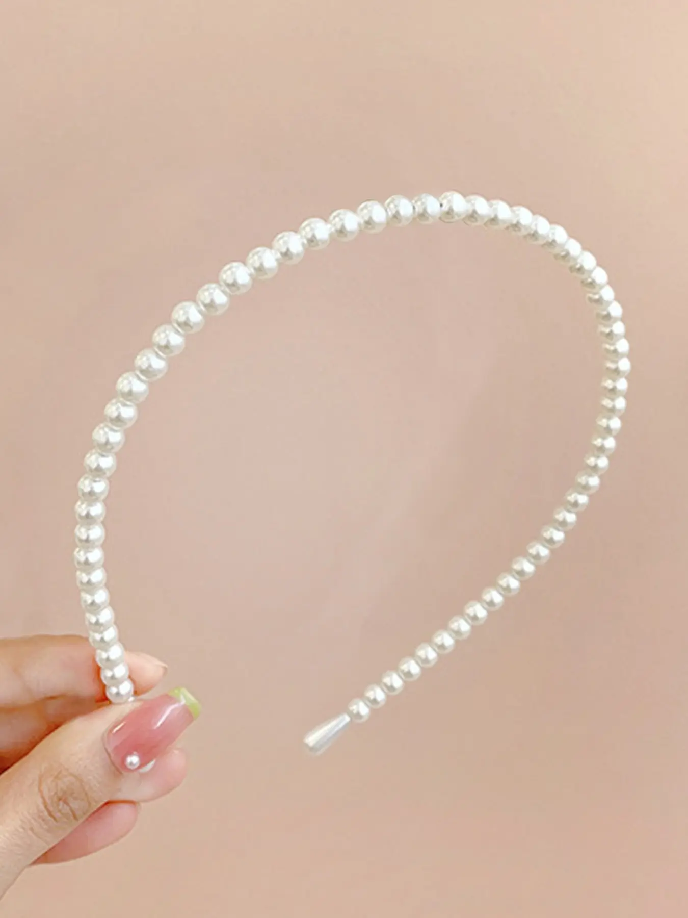 Elegant Pearl Hairband for Women, Trendy High Forehead Headband, Versatile Princess Style Hair Clip, Perfect for Outdoors