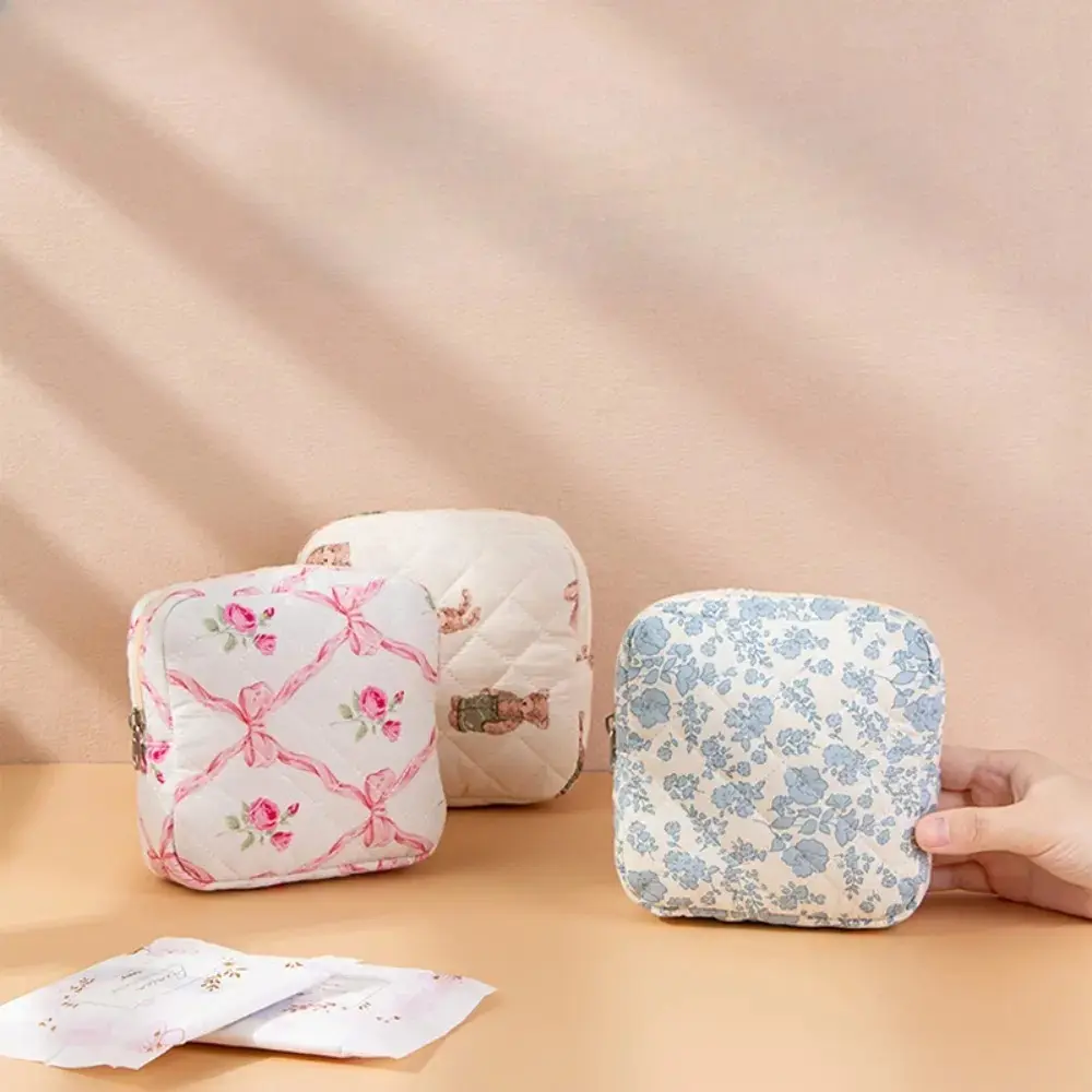 Cute Floral Print Recycled Sanitary Pad Organiser - Large Capacity, Portable, Multi-Compartment Storage Pouch for Camping, Hiking, Cosmetics