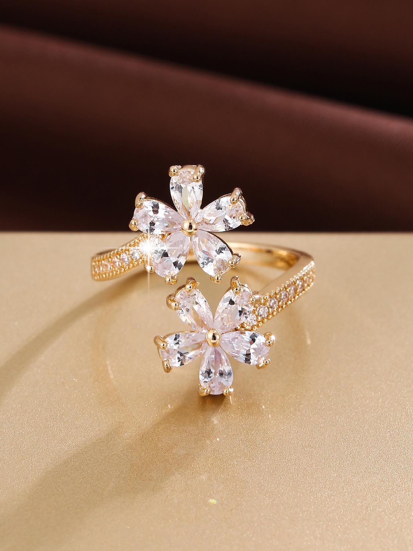 A fresh floral design with an artificial zircon opening for adjustable ladies' rings Cubic Zirconia Rings
