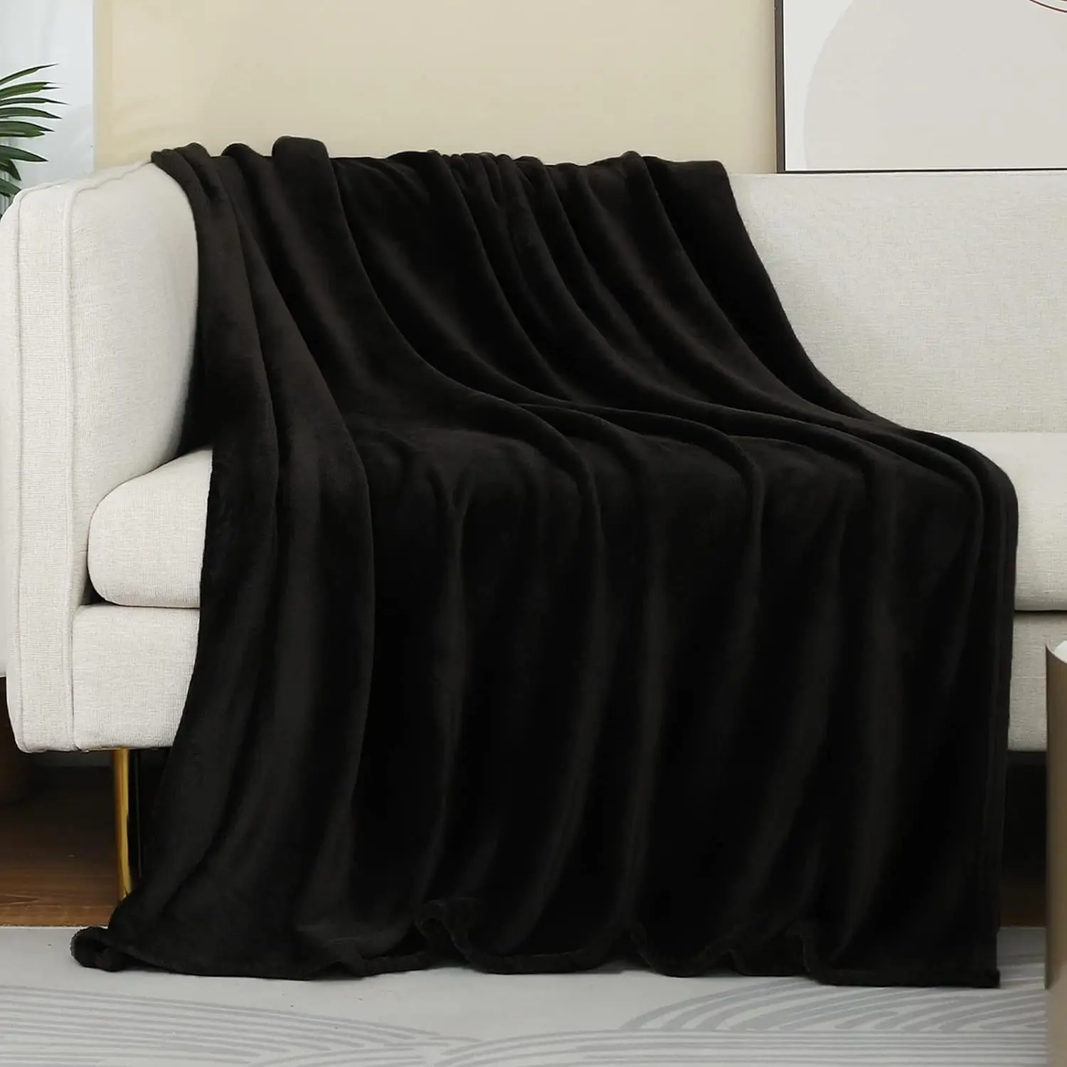 Black Throw Blanket Fleece Blanket Throw Size(50 by 70 Inches),Soft Cozy Plush Blanket for Couch Sofa Bed,Lightweight Warm Bed for Adults,All Season