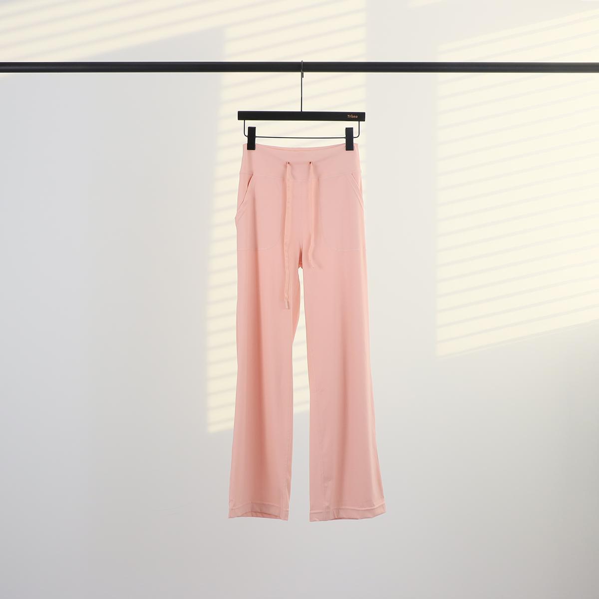 LULU Elegant Women's Straight-Leg Pants: A flattering, tailored fit perfect for both athletic and casual occasions, suitable for all seasons, and expertly crafted.