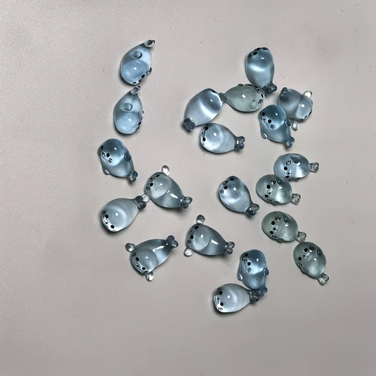 Glowing Mini Seal Resin Figurines Set, Creative Desktop Home Decor, Random Cute Cartoon Animal Models, Perfect Gift Idea, Cute Collectible Figurines