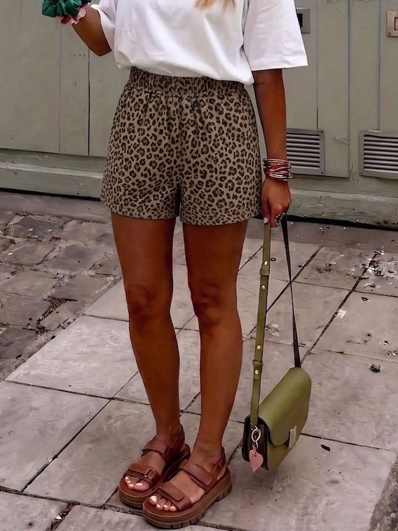 Women's Summer Slim Fit Shorts, Leopard Print Design, Slant Pocket, Casual Loose-Fitting, Natural Waist, Beach & Home Wear