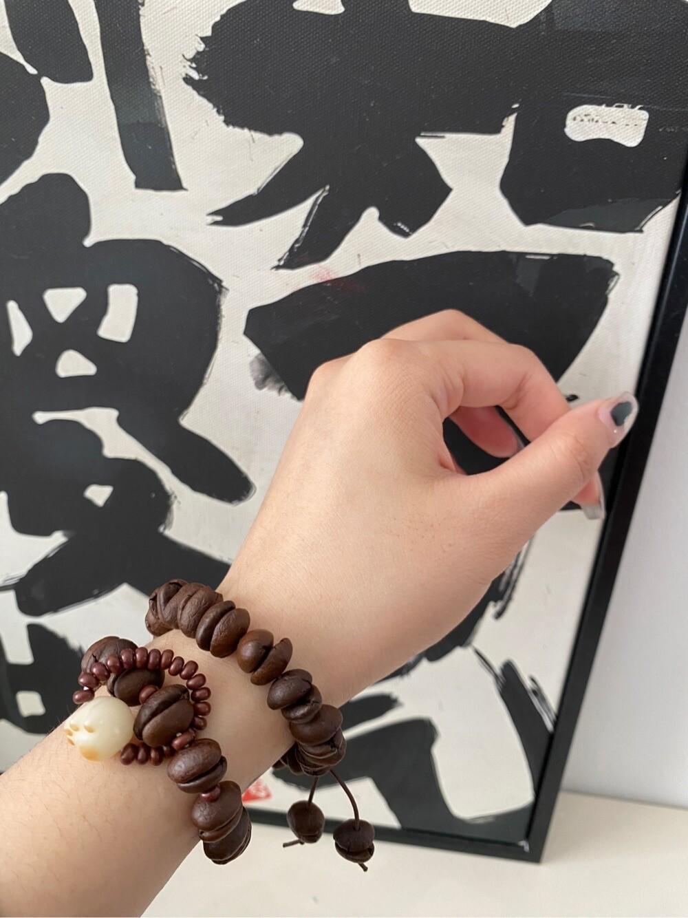 Natural and genuine coffee bean bracelet, cute, trendy, elegant and individual bracelet, fashionable couple bracelet, niche design