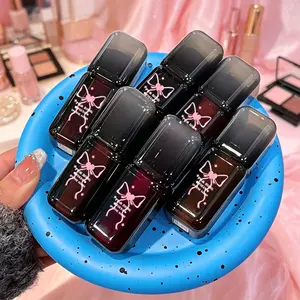 Lightweight dark peach lychee lip gloss dries into long-wear mirror film, plump bouncy lips without frequent reapply, wallet-friendly daily student lip makeup pick.