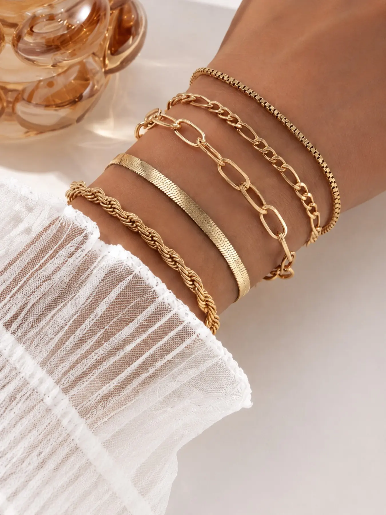 5Pcs Gold Bracelet Set Luxury Layered Stackable Chain Bangles Minimalist Jewelry Set Waterproof Tarnish Free Design Wrist Accessories for Women Girls Daily Wear Party Wedding Gift Birthday Anniversary Holiday Fashion Statement Style Trendy, Layered Look