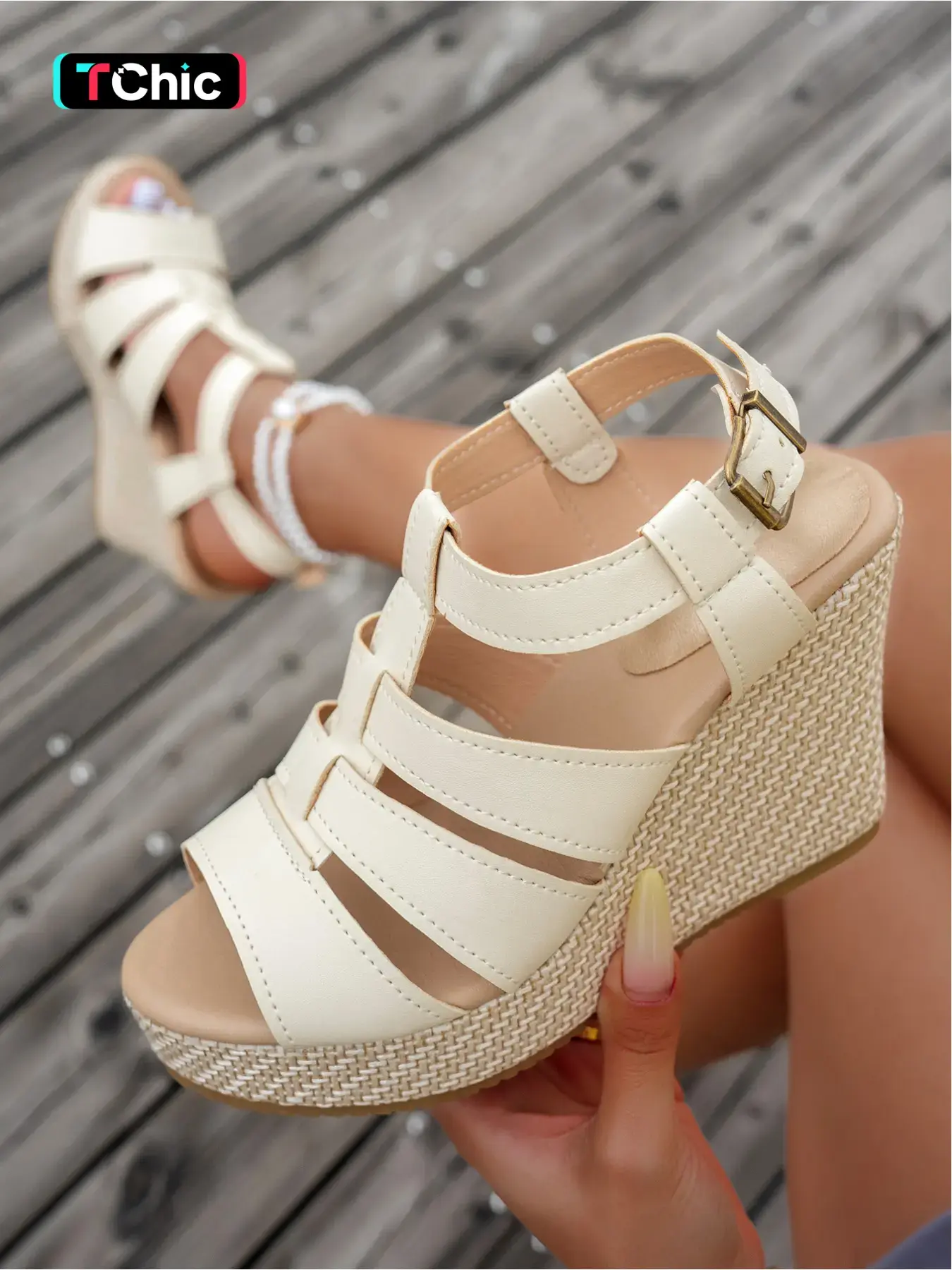 Women's Summer Vintage Stylish Hollowed-Out Straw Summer Wedges Sandals Open-Toe Buckle Thick-Soled Sandals Beach Sandals Suitable for Vacation, Beach, Pool, Festival Party, and Daily Wear