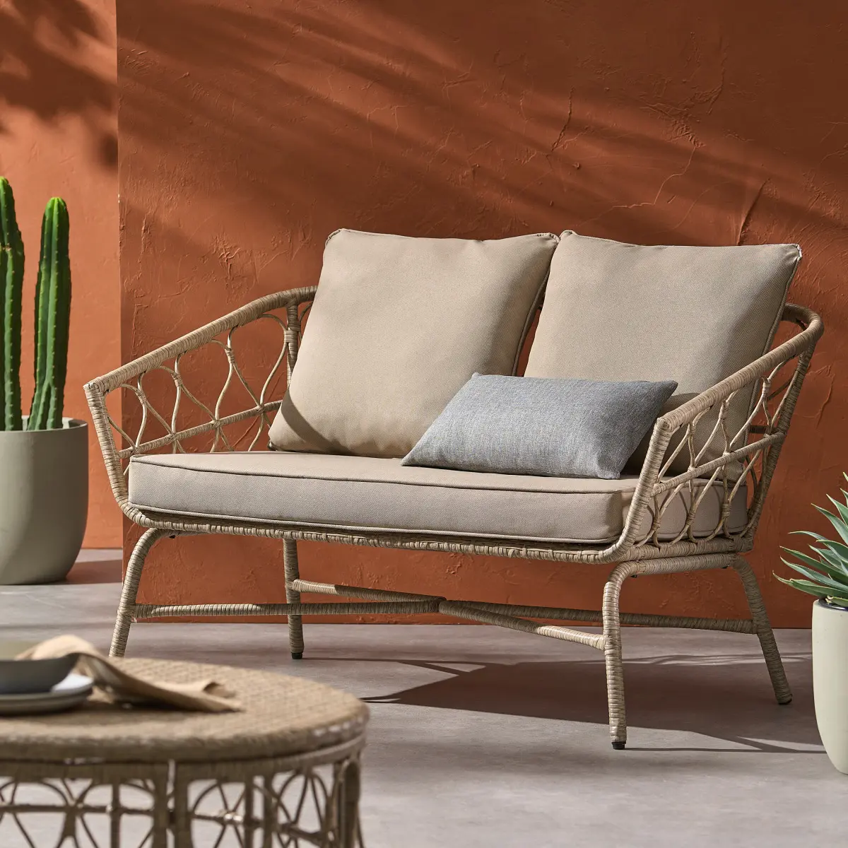 AobtkelChristopher Knight Home® BRUCE LOVESEAT