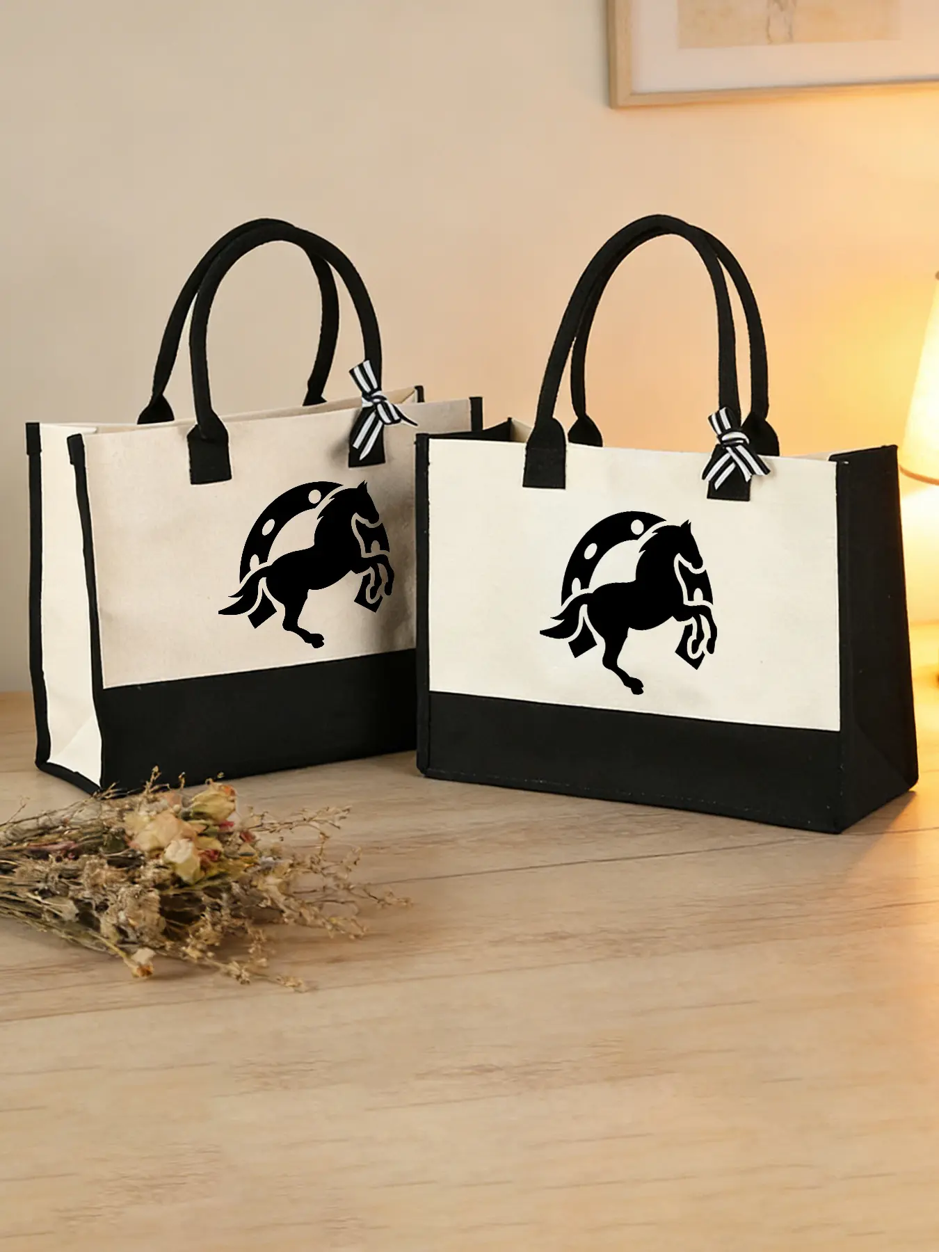 Horse & Horseshoe Pattern Handbags, Tote Bags, Shoulder Bags, Hand‑held Shopping Bags and Makeup Bags. Trendy Fashion Items Perfect for Daily Shopping and Commuting, and Ideal Gifts.