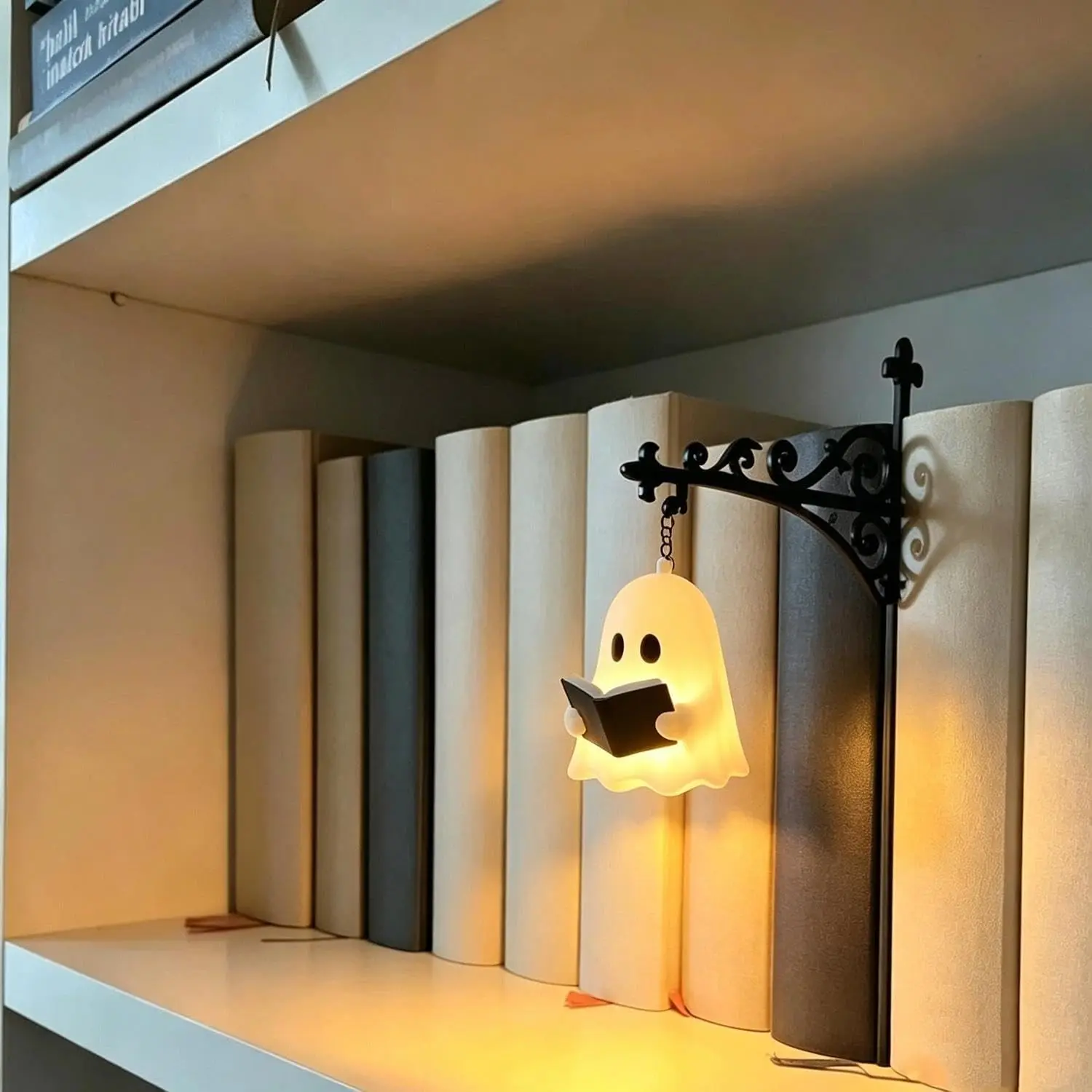 Decorative Bookshelf Ghost Light, Reading Bookshelf Lamp, Library Ghost Light, Antique LED Books, Halloween Decor Ghost Light, Battery Operated Lamp