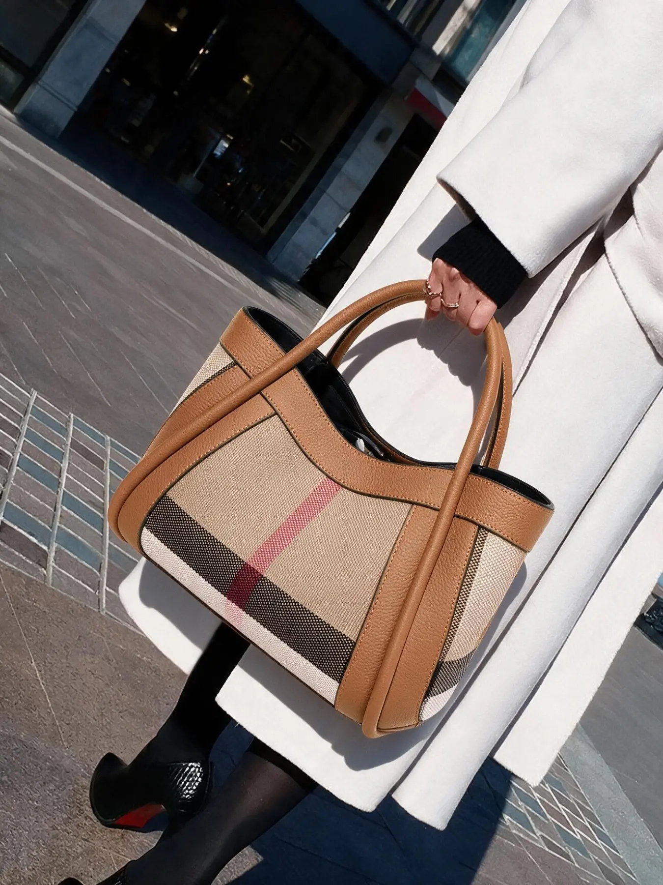New 2026 Large-Capacity Women's Handbag, High-End Plaid Boho-Style Casual Fashion Bag, with Bonus Mini Clutch, Stylish Practical Daily Shoulder Purse