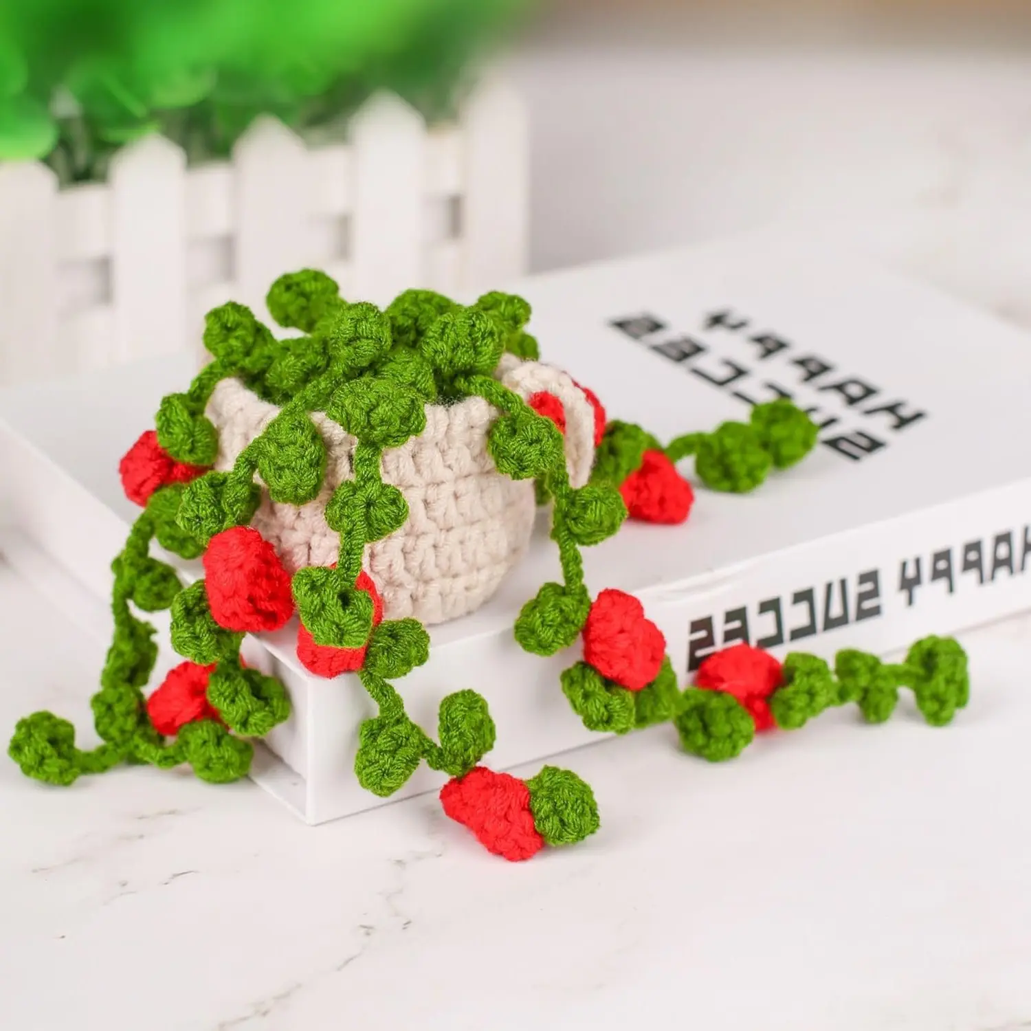 1pc Boho Crochet Potted, Cute Red Flowers Plants Hanging Baskets for Home Hanging Ornament, Beautiful Handwoven Succulent Plant Pendant for Holiday Lucky Ornament Desktop Wall Decor Auto Interior Decoration