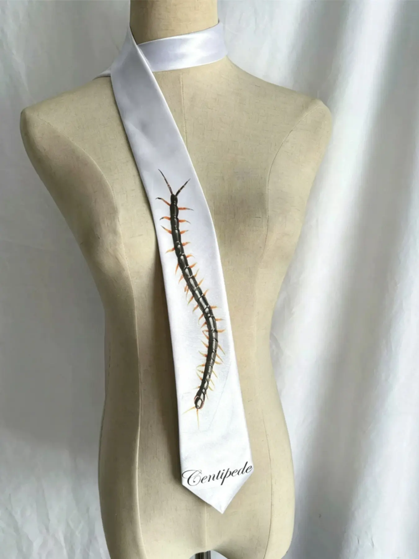Creative Centipede Tie, Gothic Style Party Accessory, Perfect for Daily Wear, Unique Geometric Pattern, Regular Width, All-Season Neckwear