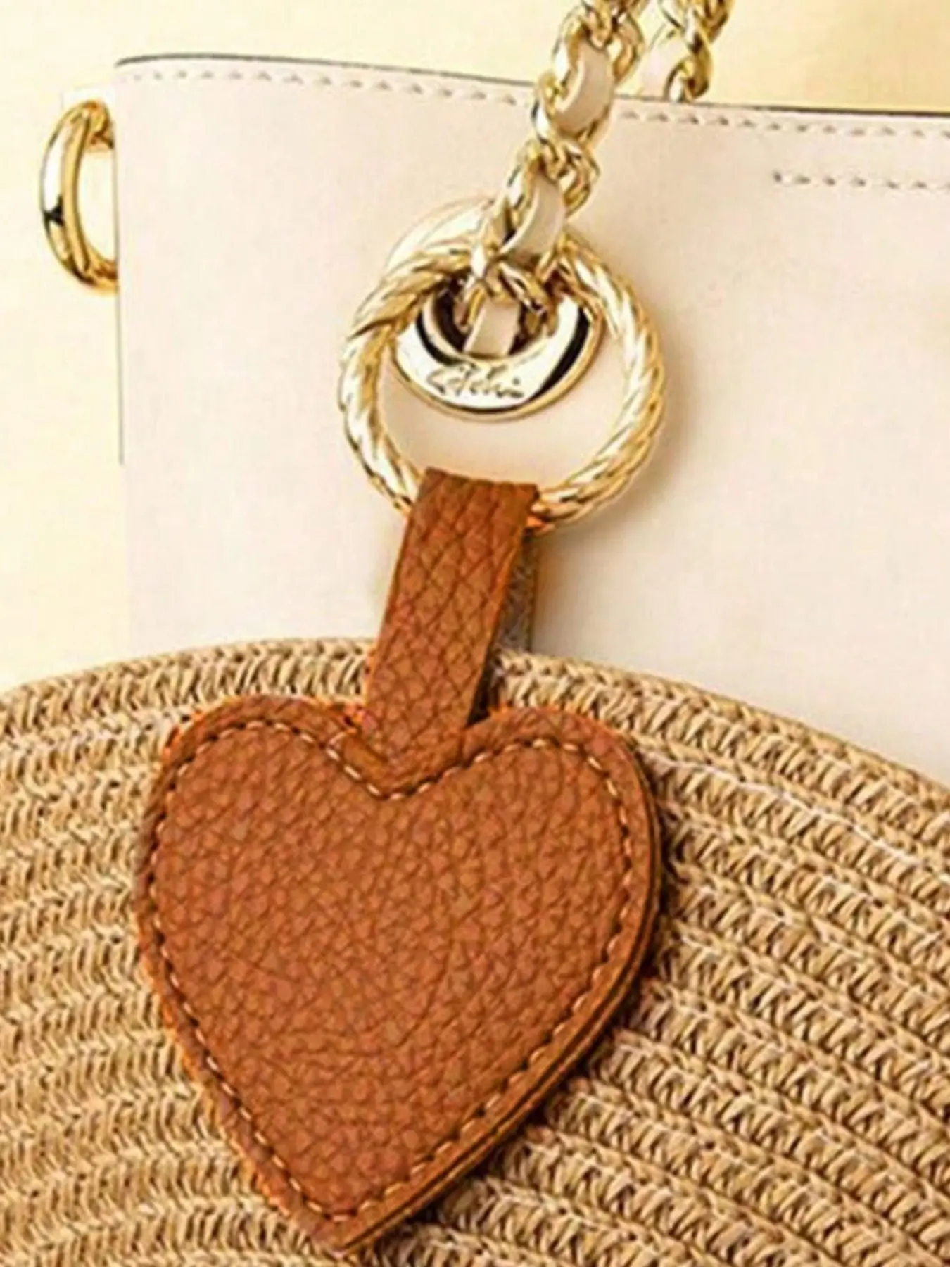 Cute Heart Leather Hat Clip with Open Ring, Travel Bag Accessory, Perfect for Handbags, Backpacks, Luggage, Outdoor Beach Hats