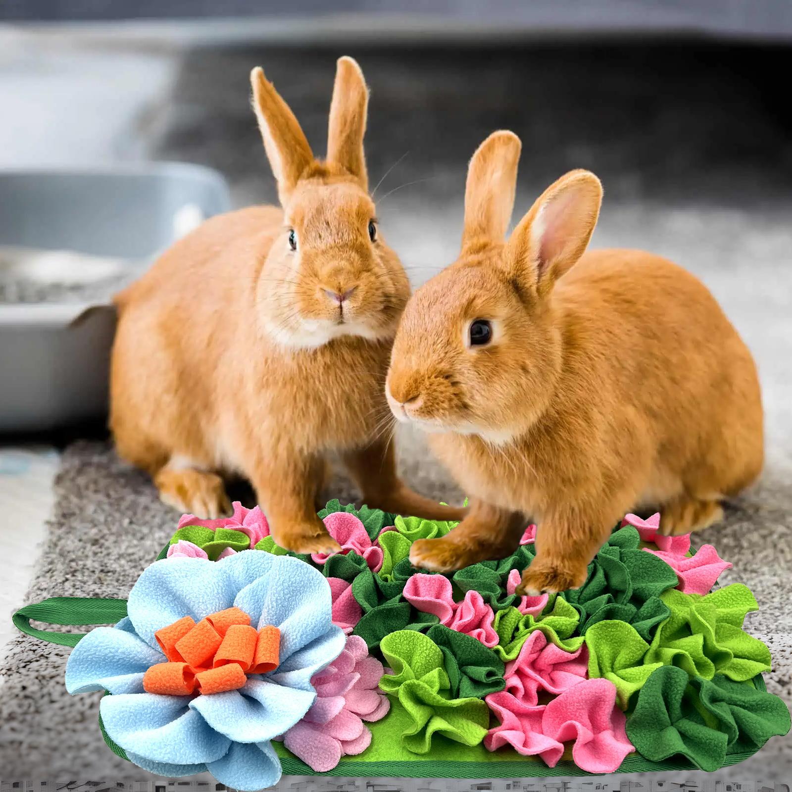 Small Animal Feeding Mat with Portable Handle, Cute Flower Design Pet Sniffing Pad, Interactive Pet Feeding Supplies for Rabbit Hedgehog Chinchilla, Rabbit Feeder