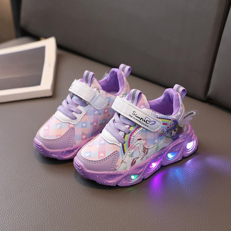 Girls' LED Light-Up Sneakers with Glow-in-the-Dark Soles Low-Top Flashing Shoes Cushioned Insole Rubber Outsole for Nighttime All-Season Running Outdoor Play First Walking Shoes Girls' Christmas gifts & birthday gifts & holiday gifts