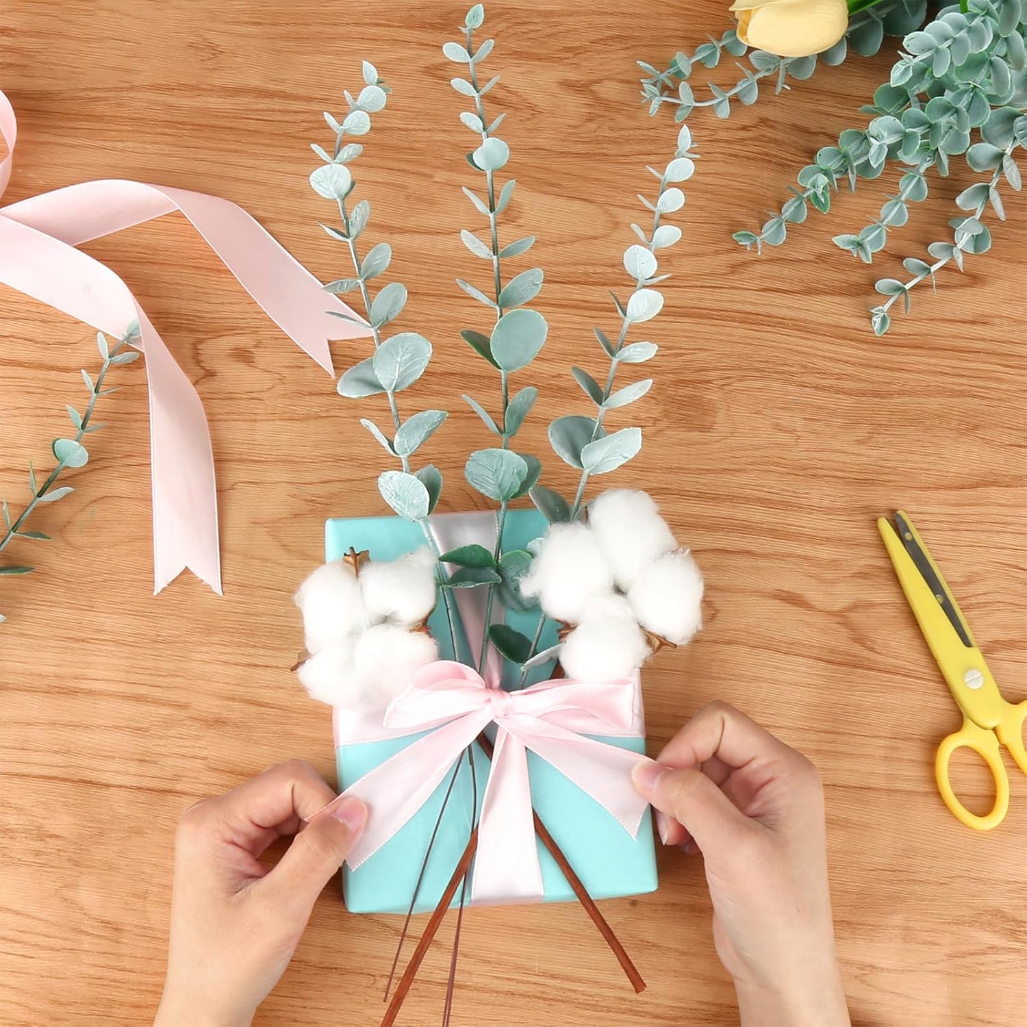 30-Piece Artificial Eucalyptus and Eucalyptus Leaves, Wedding Bouquet, Home Decor, Family Gatherings, Halloween, Thanksgiving, Christmas, Floral Arrangement, Decorative Stems, Christmas Decor ﻿ 1/10/20/30 Pack Artificial Eucalyptus Stems with Realistic Eu