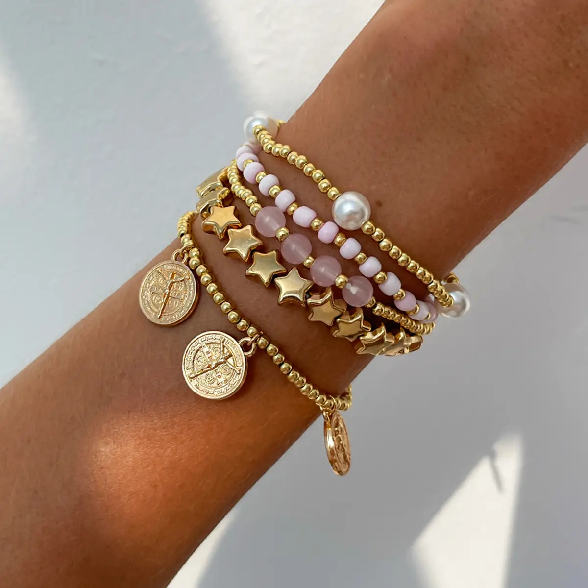 Women's Unisex Minimal 5Pcs Stacked Layered Casual Multi-Piece Star Beaded Bracelet Set, Sports & Outdoor Hand Jewelry
