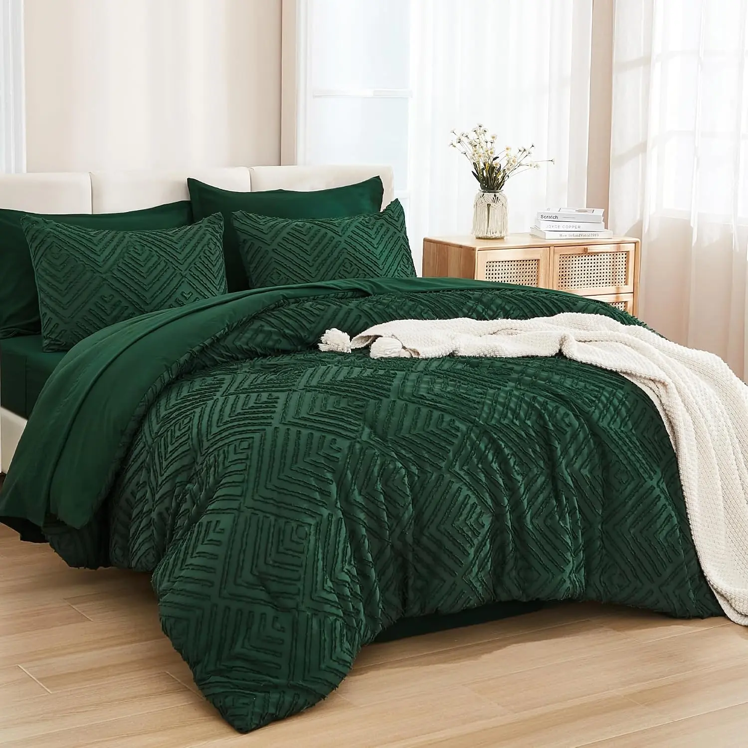 King Size 7-Piece Dark Emerald Green Bedding Comforter Set - Bed in a Bag, Soft Lightweight Fluffy Polyester, Boho Tufted Reversible with Sheets, All Season, All Seasons, Deep Pocket