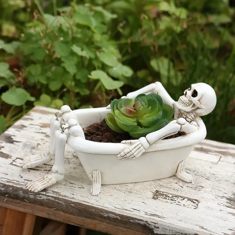 Creative Halloween Skull Resin Flower Pot, 6.37 Inches Bath Tub Planter with Drainage Hole, Bathroom Soap Holder/Potted Plant Decor/Household Small Storage, Succulent Pot, Plant Pots
