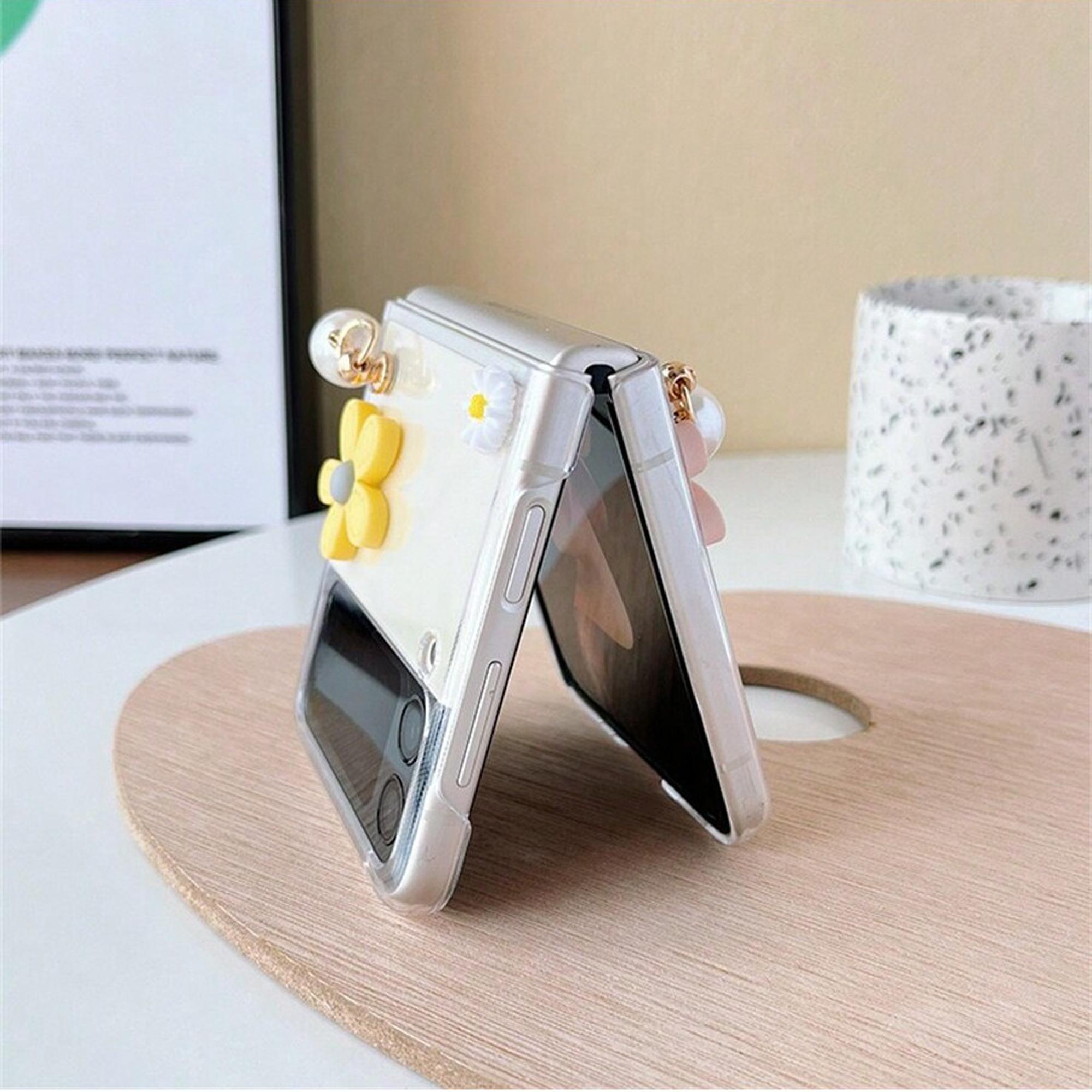 Cute Flower Design Phone Case with Pearl Chain, Fashion Phone Protective Cover, Phone Accessories Compatible with Samsung Galaxy Z Flip 3 4 5 6