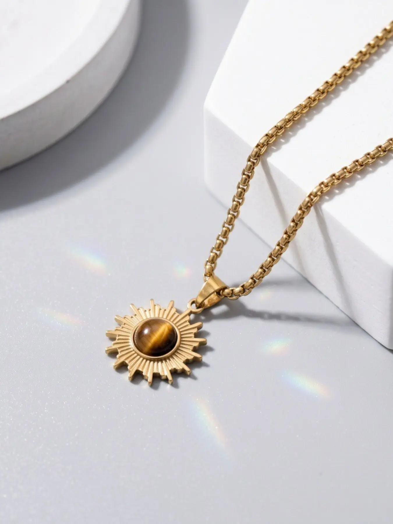Rust Steel Sunflower Pendant Necklace, Trendy Unisex Fashion Jewelry, Elegant Design for All Seasons, Perfect Gift Idea