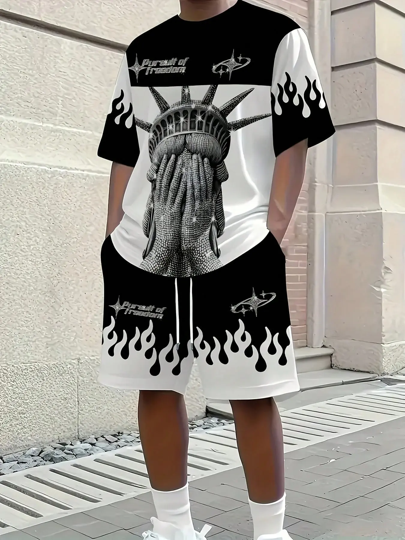 Men's Statue of Liberty print two-piece set, flame pattern T-shirt and shorts casual sportswear set, summer streetwear.