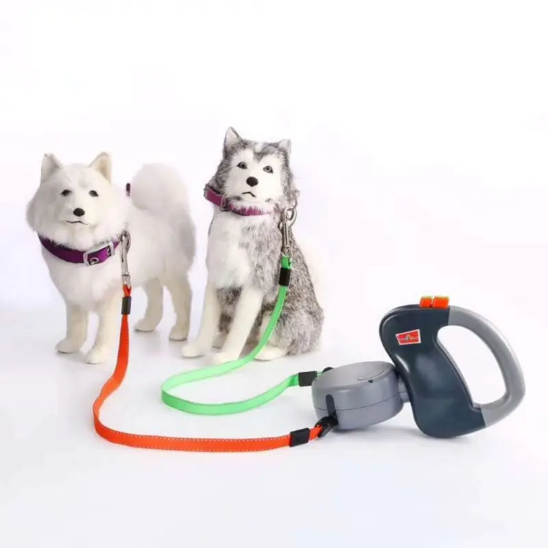 Automatic Retractable Dual-Head 360° Swivel Dog Leash - Heavy-Duty Cord, Comfort Grip Handle, 2 In 1 Outdoor Training Lead for 2 Dogs, ABS Collars Harnesses Accessory