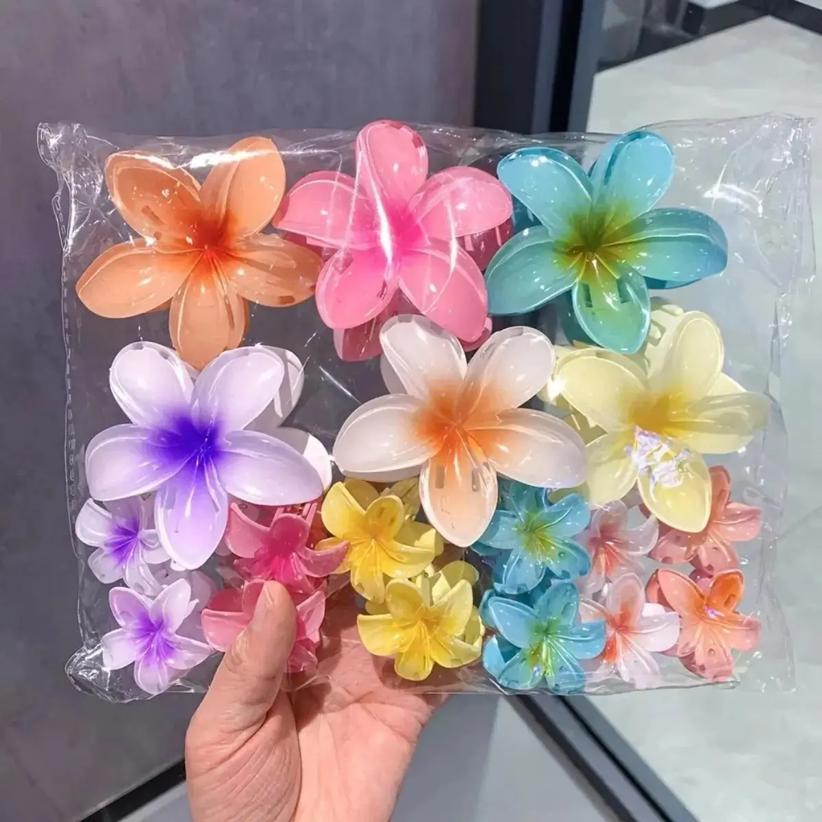 18PCS Flower Claw Hair Clips Set for Women & Girls, Gradient Candy Color Floral Shark Hair Clips, Cute Egg Flower Barrettes Hair Accessories, Daily Ponytail Styling & Backcombing Hair Pins, Trendy Fashion Hair Clips for Party & Casual Wear, Compatible wit