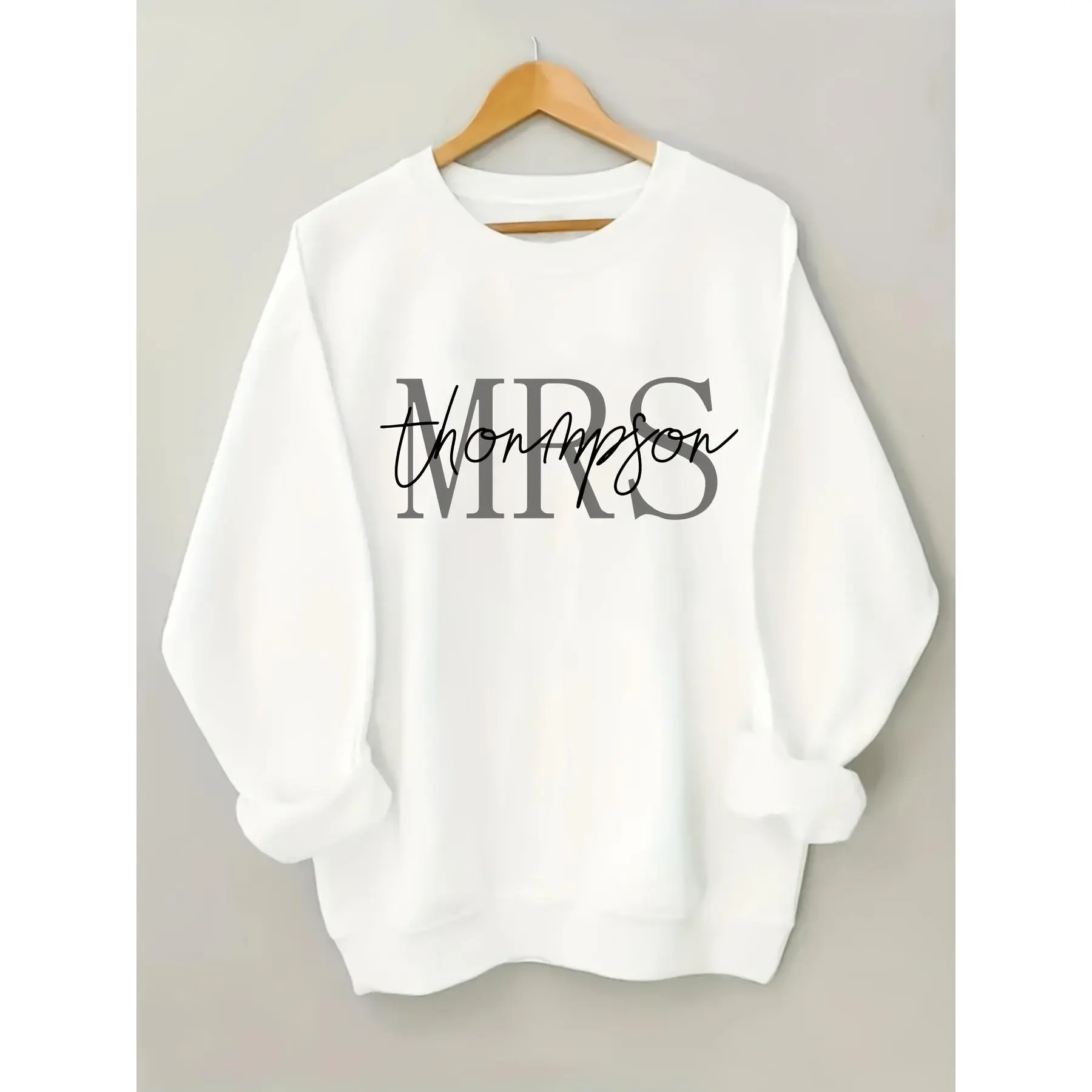 Custom Mrs Thompson Crewneck Sweatshirt Bride Wedding Gift Pullover Oversized Long‑sleeve Casual Outerwear