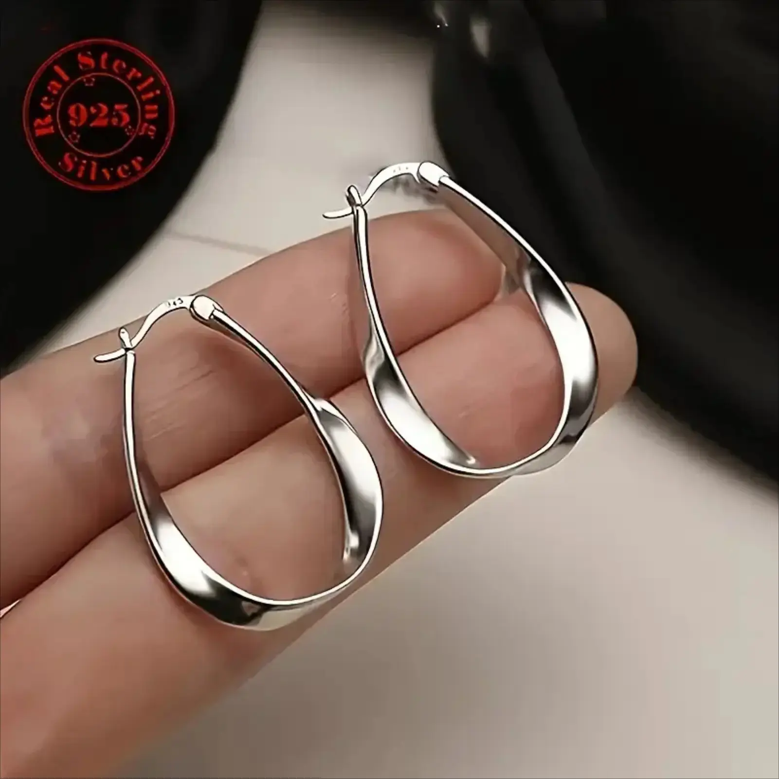 1 Pair Ladies’ S925 Sterling Silver Mobius Twist Hoop Earrings, Elegant Minimalist Fashion Ear Jewelry, Versatile Accessory For Daily Casual Outfits & Holiday Gifting