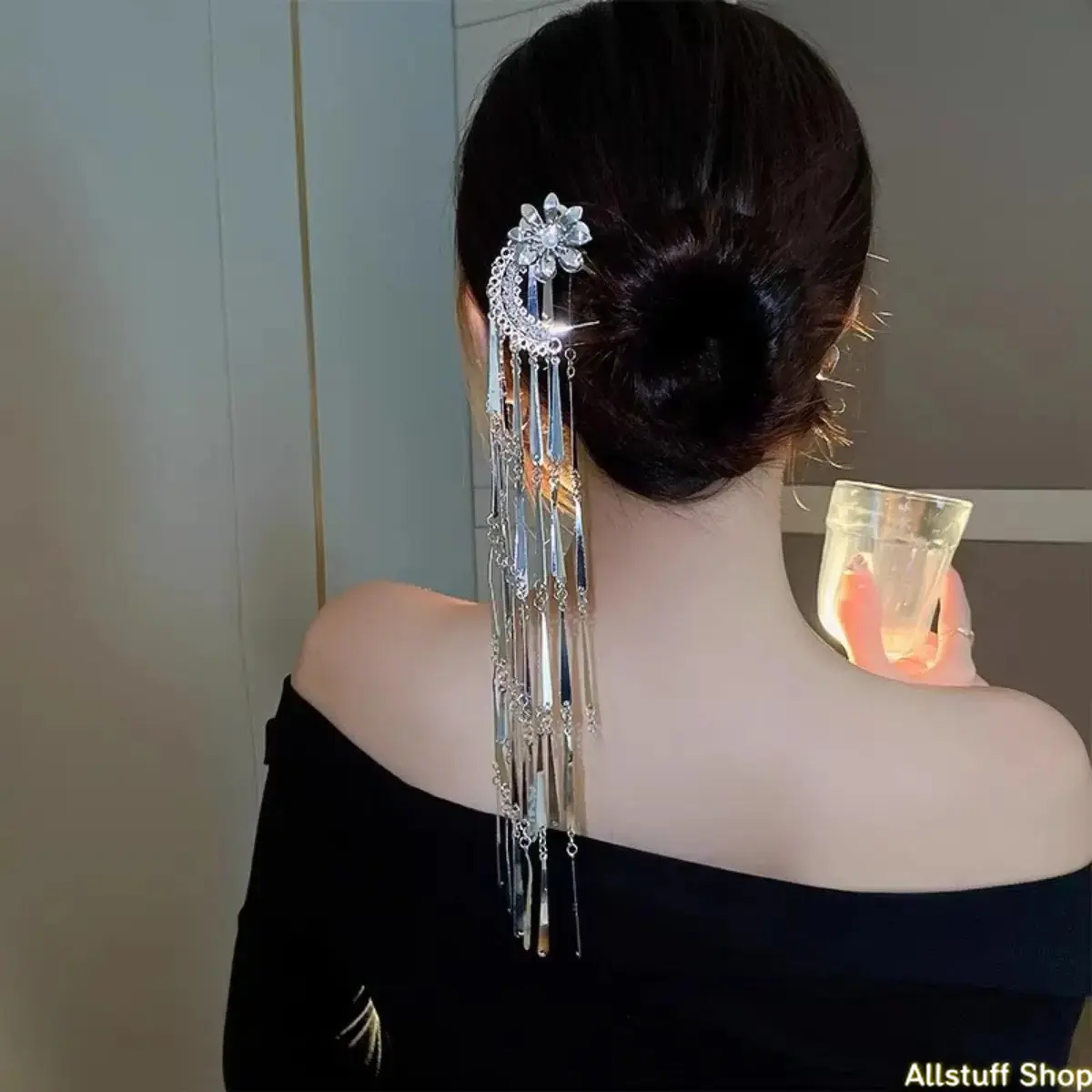 2026 new Chinese walking hairpin metal butterfly tassel advanced sense u-shaped disc hairpin antique hairpin hair accessories women