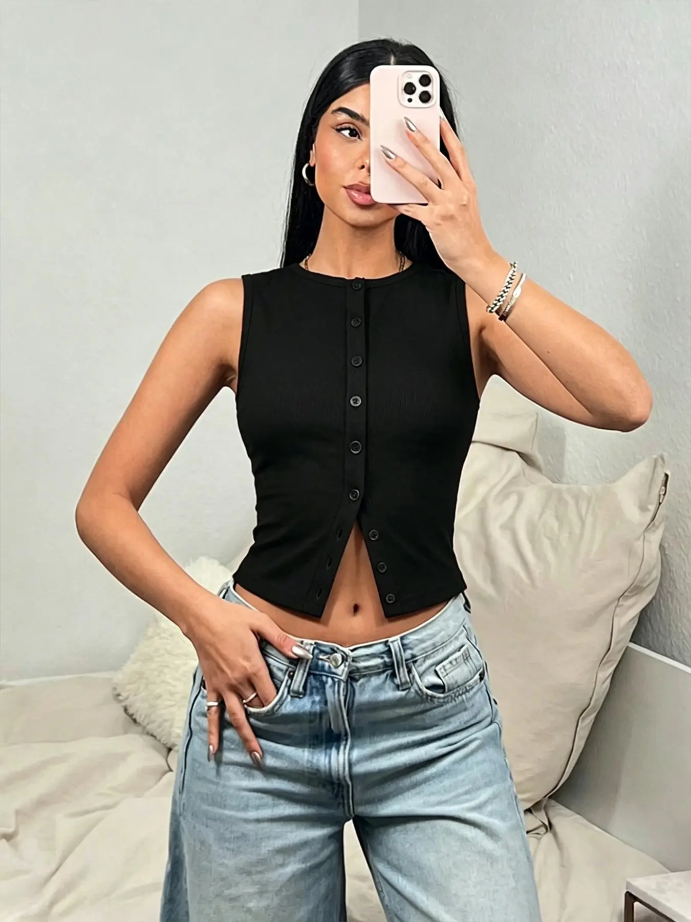 Women's Plain Basic Tank Top, Elegant Chic Design, Perfect for Spring and Summer, Daily Wear, Casual, Fashionable and Versatile, Slim-Fitting