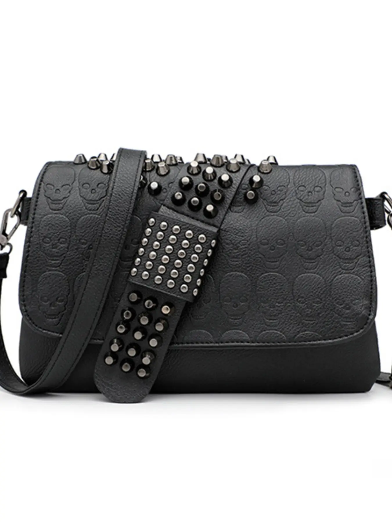 The new dark punk style skull embossed rivet decoration can be carried on one shoulder or diagonally. The small square bag is suitable for daily shopping and friend gatherings