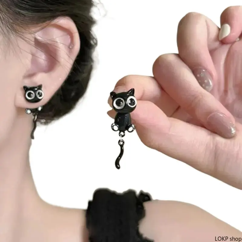 Women’s 3D Black Cat Stud Earrings - Copper Base with Cat Paw Detail, Cute Costume Jewelry Gift for Daily & Festival Occasions