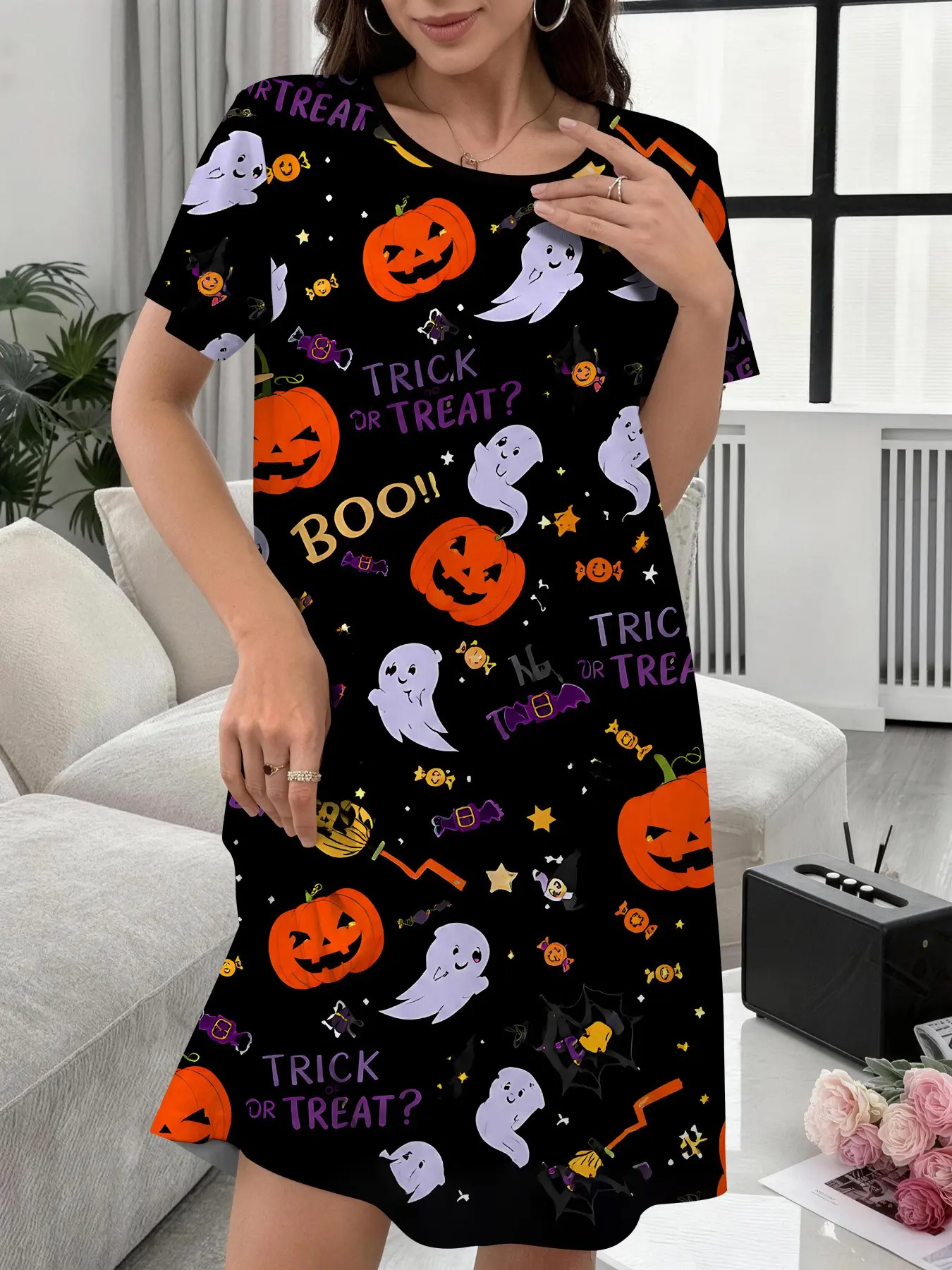 Women's Halloween Pumpkin Bat Spider Star Moon Print Loose Long T-Shirt Sleep Dress, Round Neck Short Sleeve Comfortable Holiday Home Wear