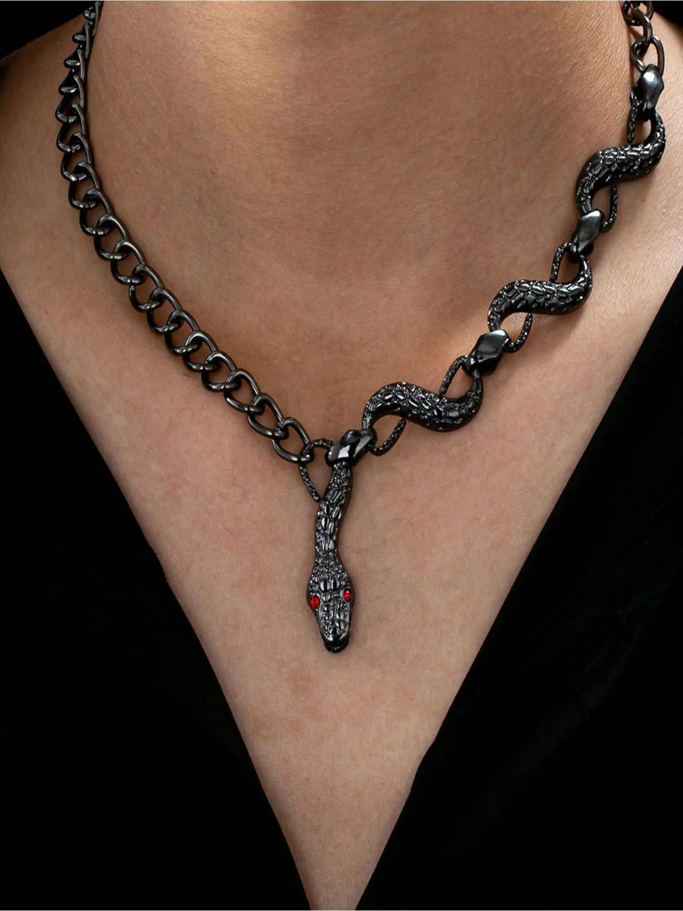 Creative Hip-Hop Dark Snake Pendant Necklace, Fashionable Unisex Party Street Style, Casual All-Season Jewelry, Zinc Alloy Chain