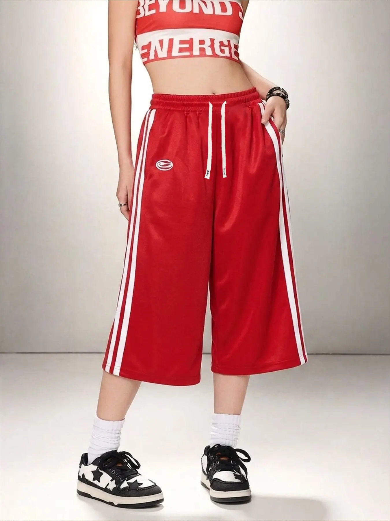American Retro Striped Sporty Seven-Eighths Wide Leg Pants, Glossy Drawstring Casual Mid-Length Pants, Street Dance Basketball Sweatpants, Drawstring Sports Pants
